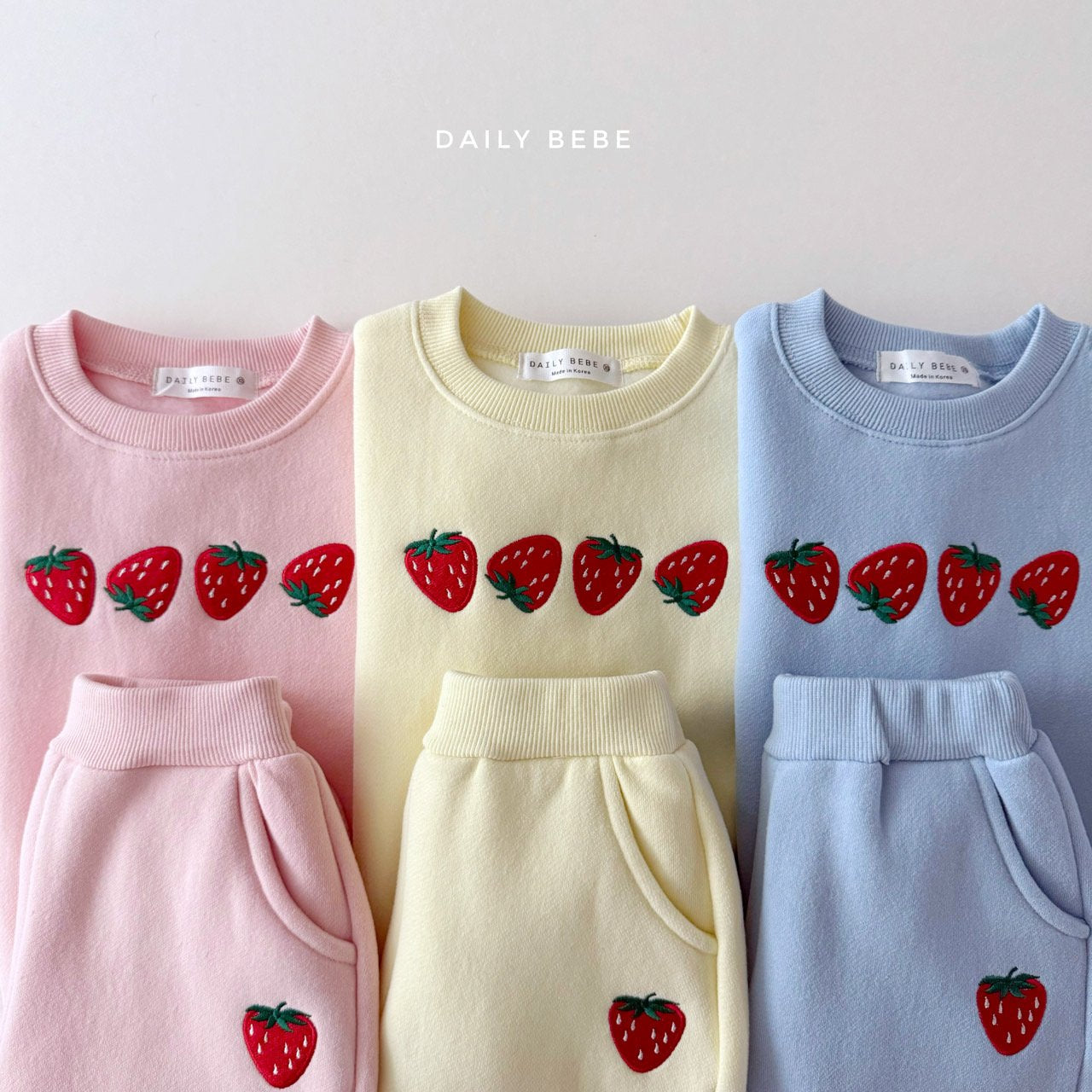 (Pre-order) Daily Bebe - Kids’ Strawberry Top & Bottom Set 딸기자수 상하셋트 (3 Colors)