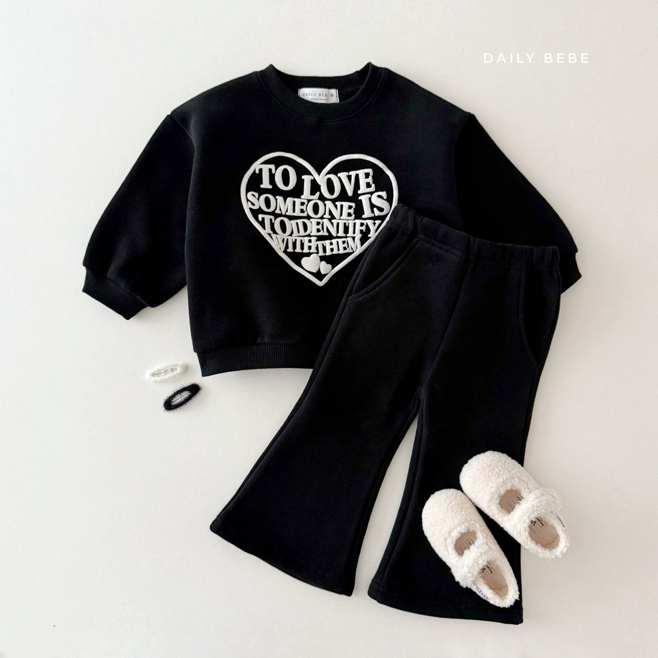 (Pre-order) Daily Bebe Winter - Kids’ Foam Heart Bootcut Top & Bottom Set 발포 부츠컷세트 (4 Colors)