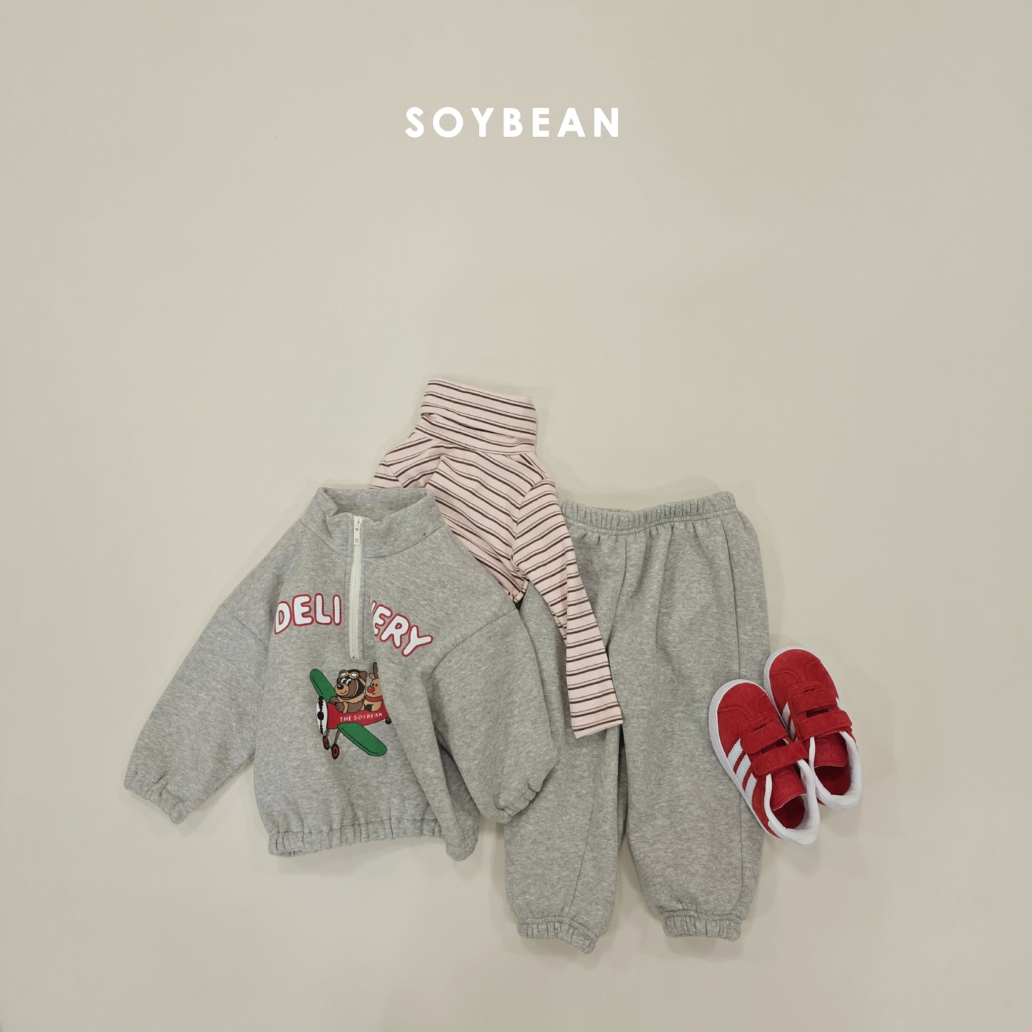 (Pre-order) Soybean Kids Winter - Flying Delivery Top & Bottom Set 플라잉딜리버리상하 (2 Colors)
