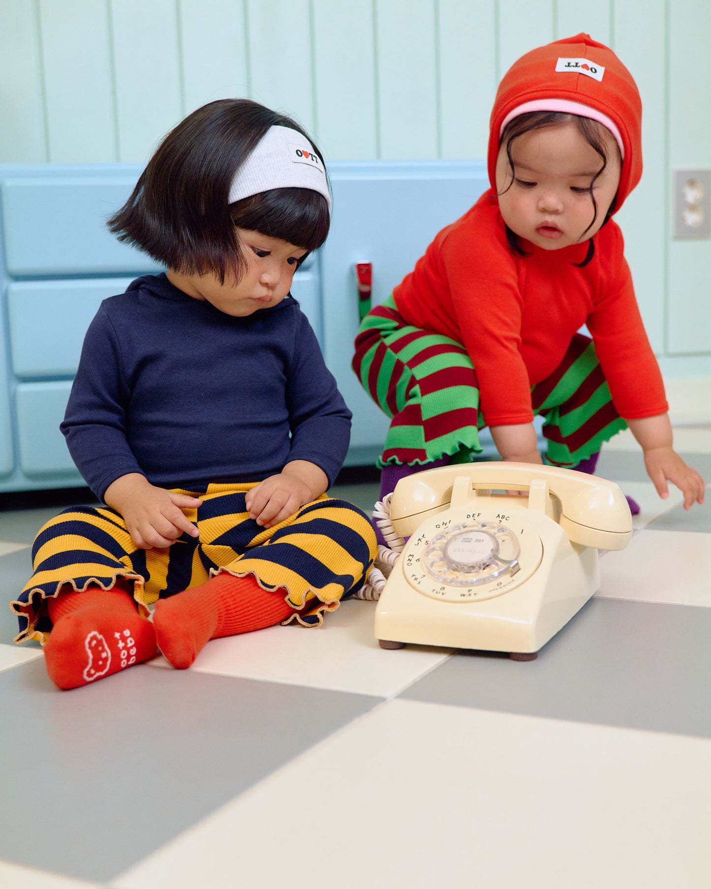 (Pre-order) OOTTBEBE Fall - Retro Hooded Tee - 레트로후드쫄티 (4 Colors)