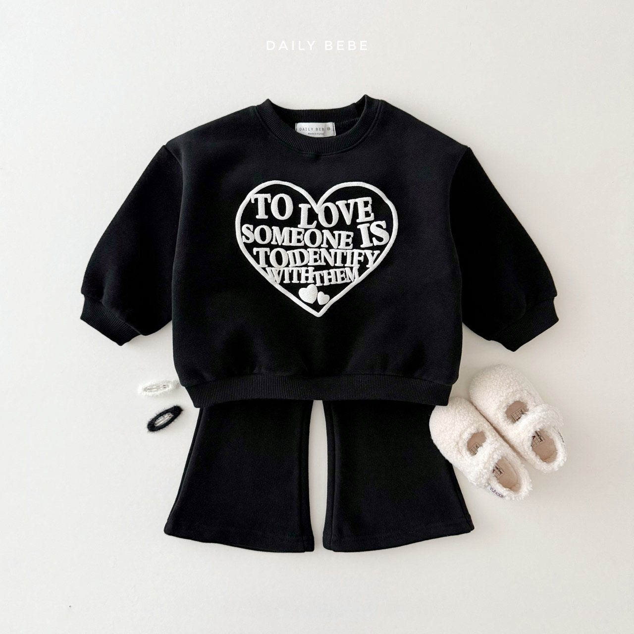 (Pre-order) Daily Bebe Winter - Kids’ Foam Heart Bootcut Top & Bottom Set 발포 부츠컷세트 (4 Colors)