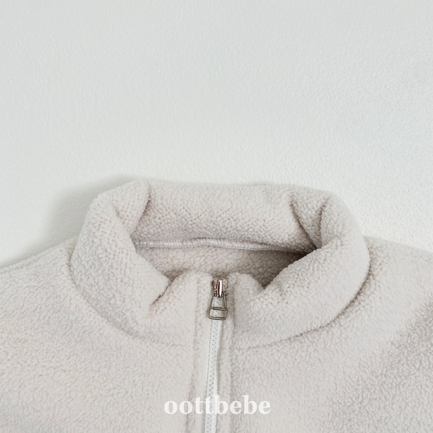(Pre-order) OOTTBEBE Winter - Fleece Manta Vest 후리스가오리조끼 (3 Colors)
