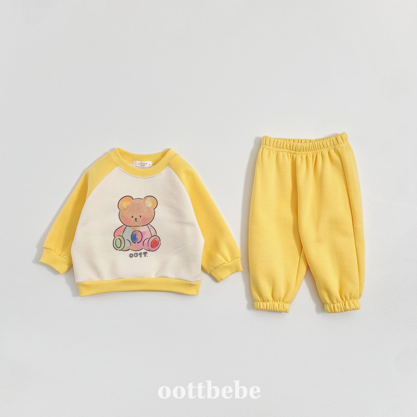 (Pre-order) OOTTBEBE Winter - Watercolor Bear Top & Bottom Set 페인팅오띠상하복 (2 Colors)