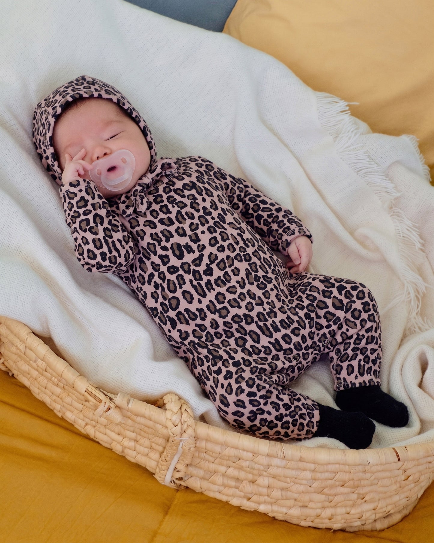 (Pre-order) OOTTBEBE Fall - Little Leopard Romper & Bonnet Set 리틀호피전신슈트보넷세트 (2 Colors)