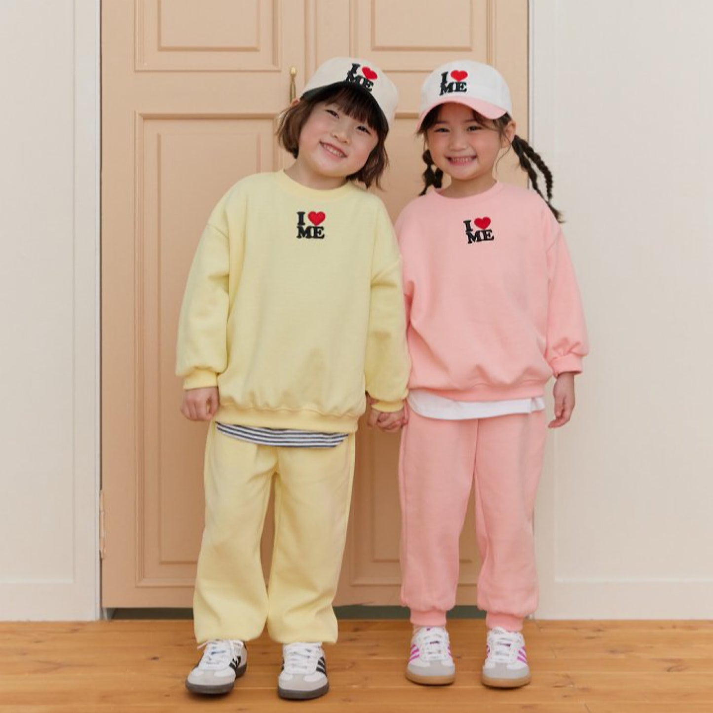 (Pre-order) Daily Bebe - Kids’ Lettering Wide Top & Bottom Set 알럽미 상하세트 (5 Colors)