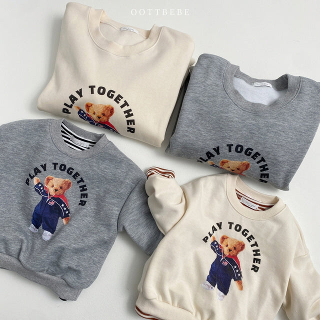 (Pre-order) OOTTBEBE - Play Together Bear Sweatshirt 플레이투게더맨투맨 (2 Colors)