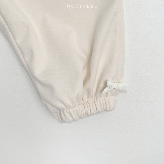 (Pre-order) OOTTBEBE - Frilled Pants 프릴고쟁이바지 (2 Colors)