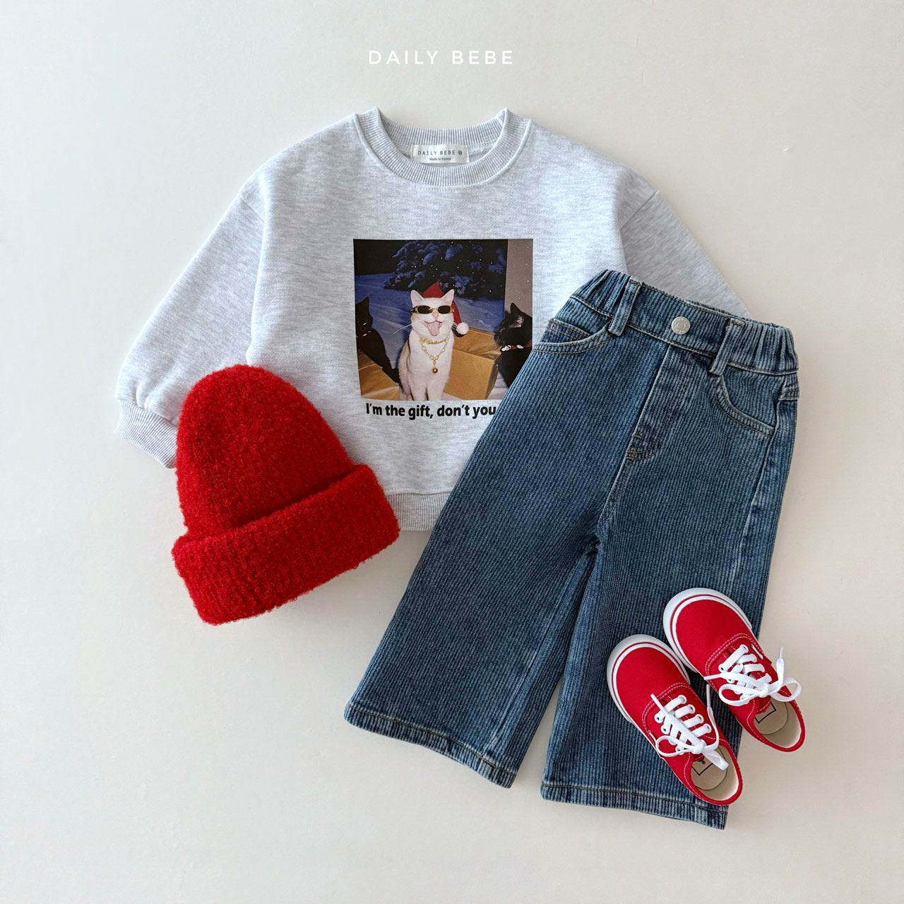 (Pre-order) Daily Bebe Winter - Kids' Santa Kitty Graphic Sweatshirt 산타냥이 맨투맨