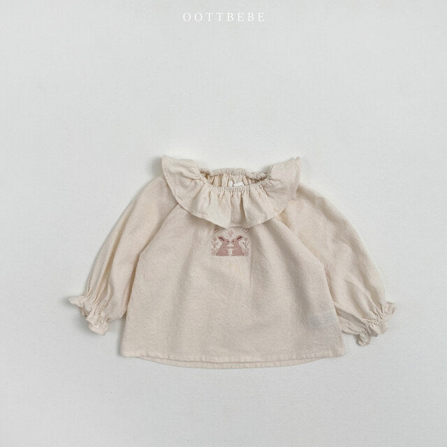 (Pre-order) OOTTBEBE - Madeleine Frill Blouse 마들렌프릴블라우스 (2 Colors)