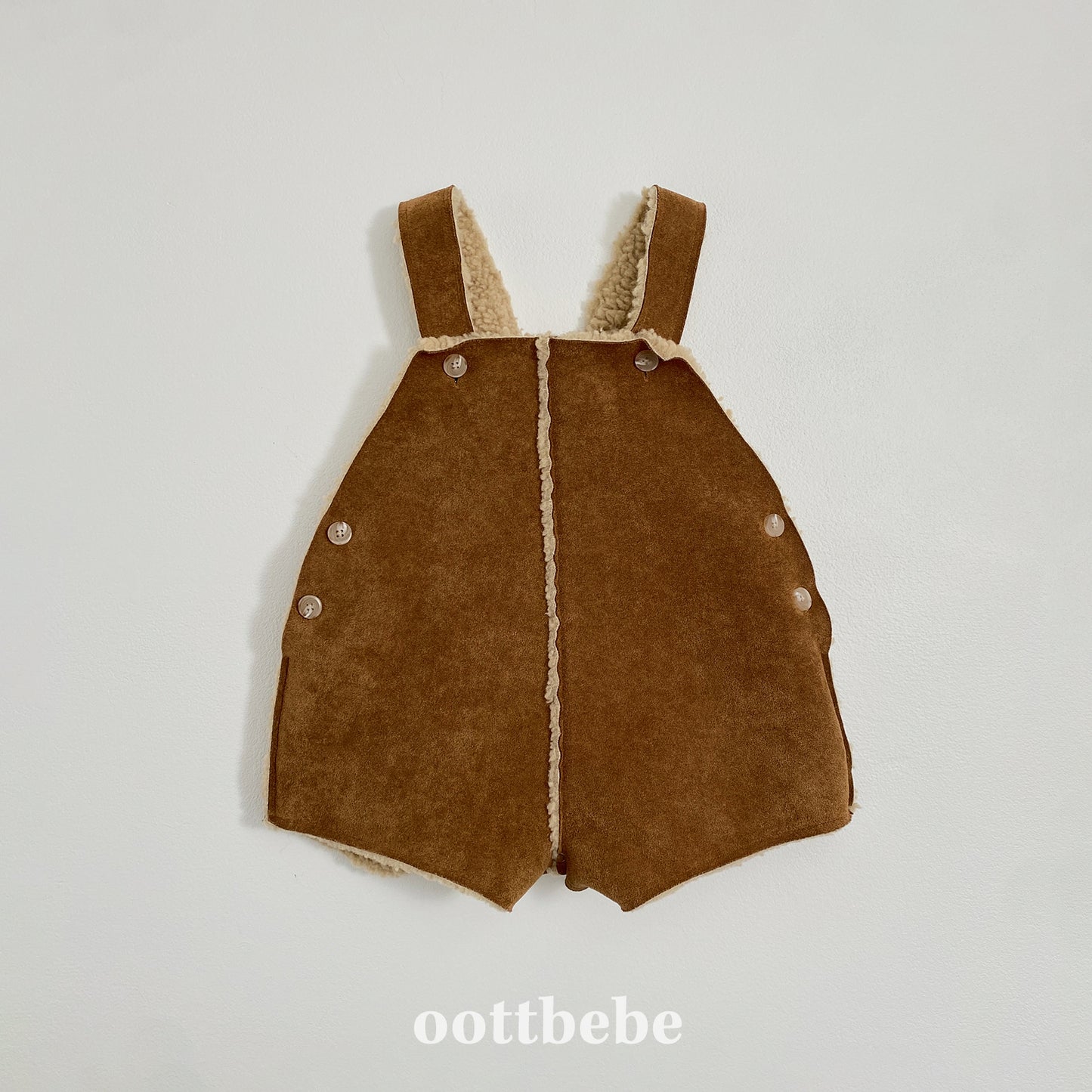 (Pre-order) OOTTBEBE Winter - Mustang Short Overall 무스탕숏오버롤