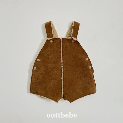 (Pre-order) OOTTBEBE Winter - Mustang Short Overall 무스탕숏오버롤