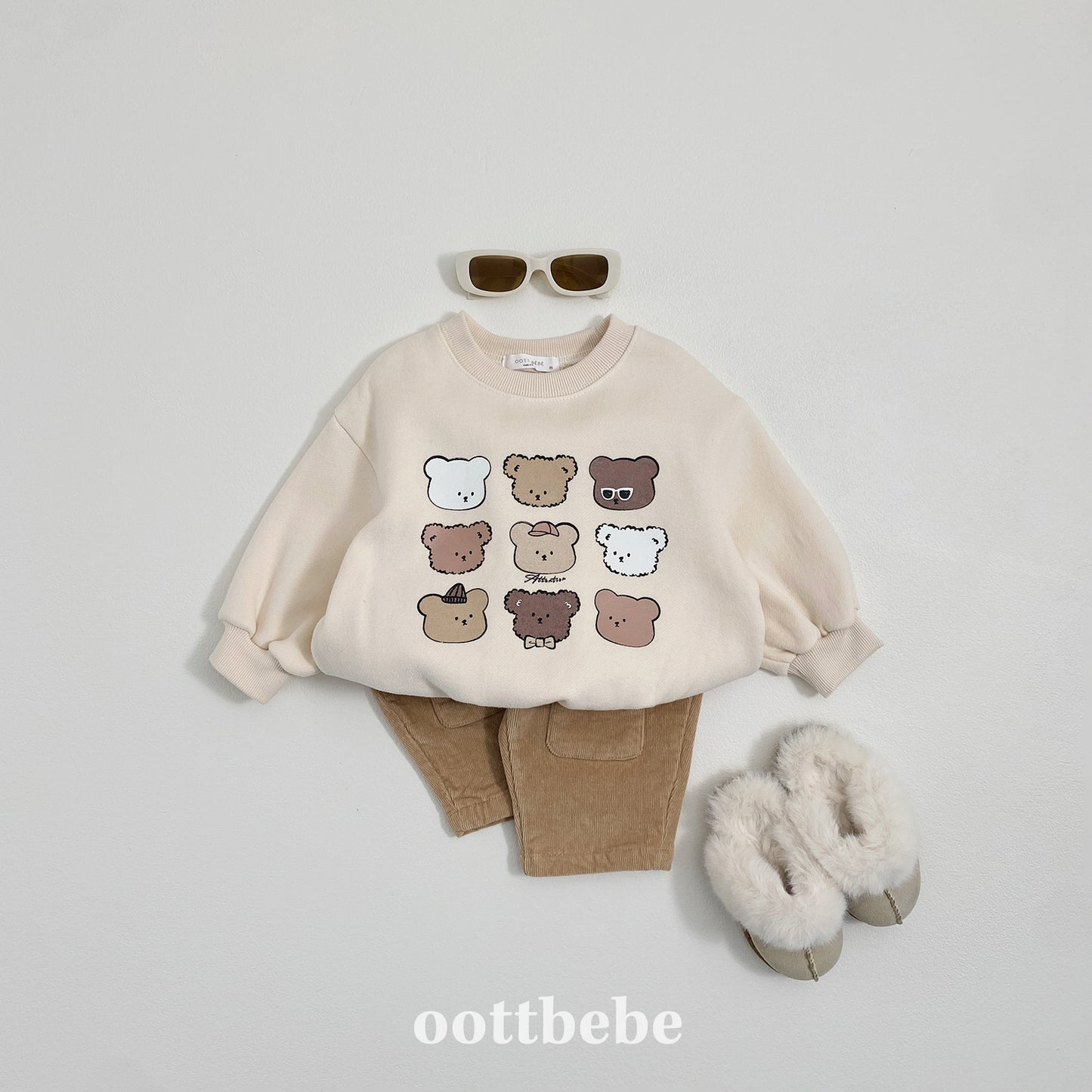 (Pre-order) OOTTBEBE Winter - Collection Bear Sweatshirt 컬렉션베어맨투맨 (2 Colors)