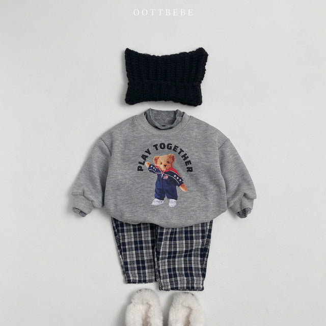 (Pre-order) OOTTBEBE - Play Together Bear Sweatshirt 플레이투게더맨투맨 (2 Colors)