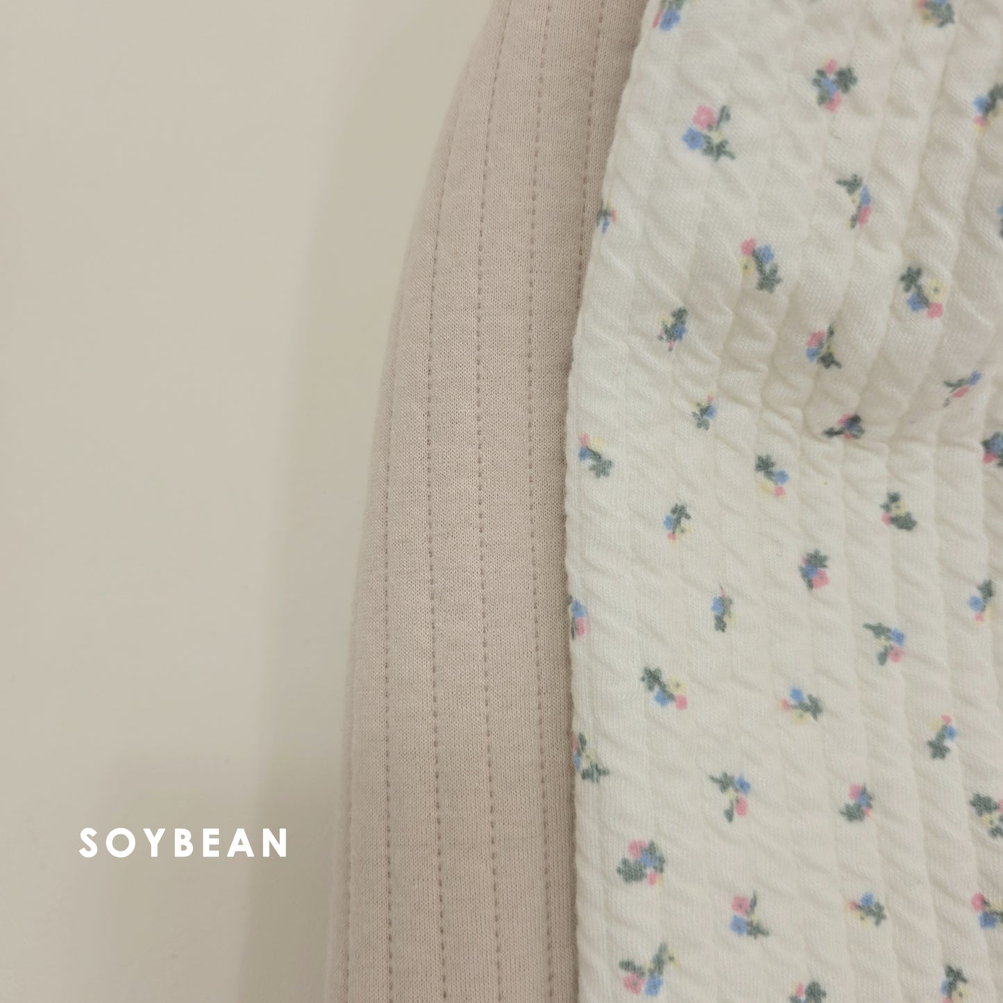 (Pre-order) Soybean Kids Winter - Quilted Overall Dress 누빔멜빵치마 (2 Colors)