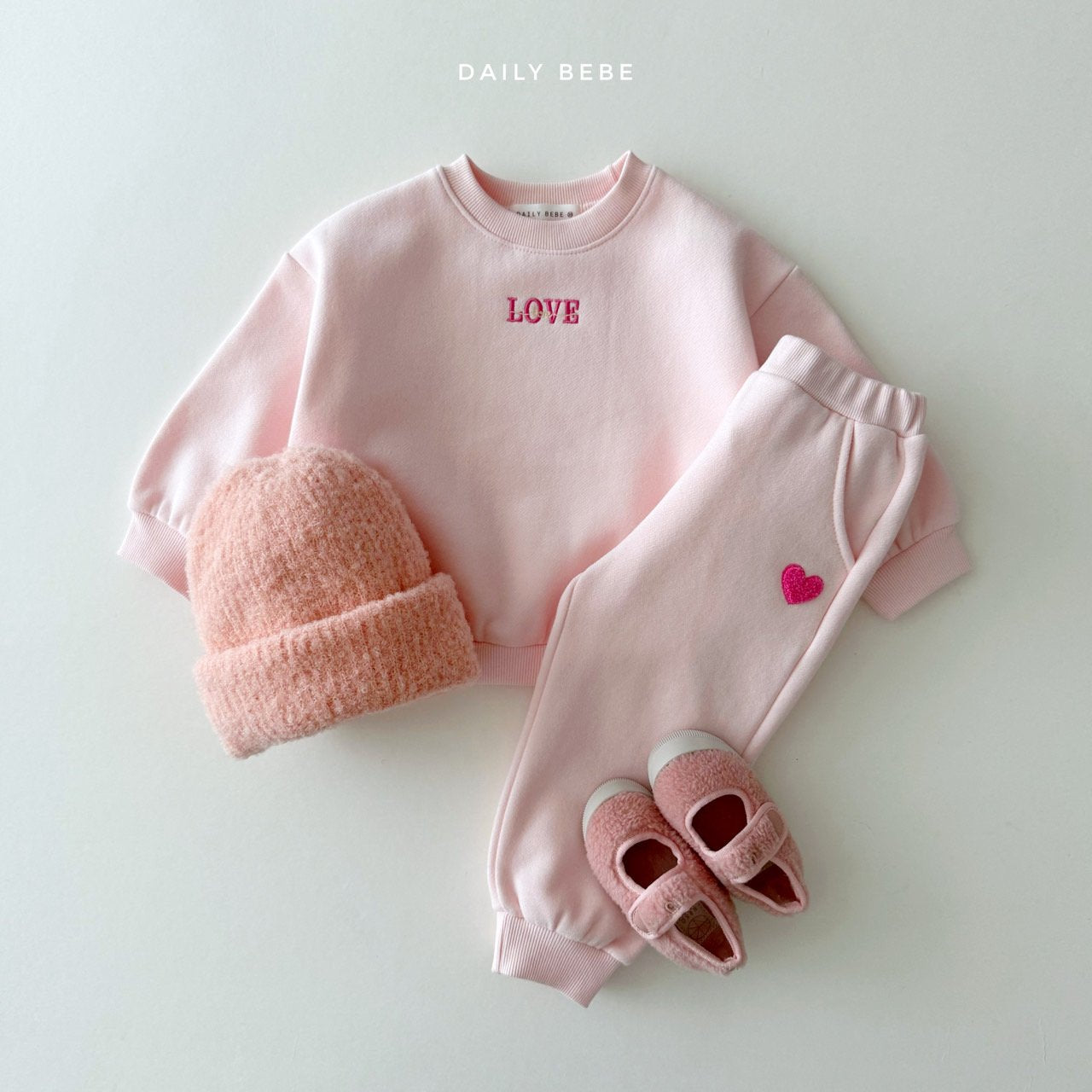(Pre-order) Daily Bebe Winter - Kids’ Love Jogger Top & Bottom Set 러브 조거세트 (5 Colors)