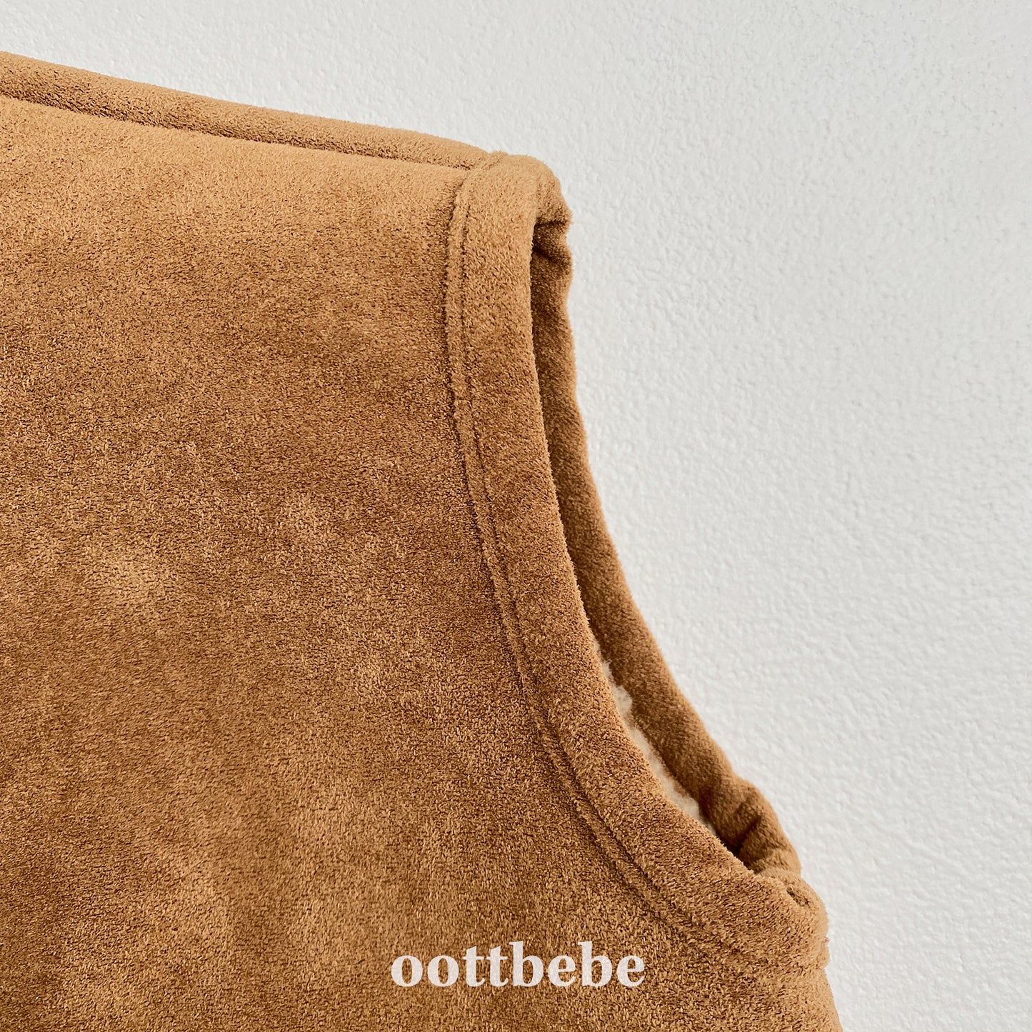 (Pre-order) OOTTBEBE Winter - Mustang Vest 무스탕베스트
