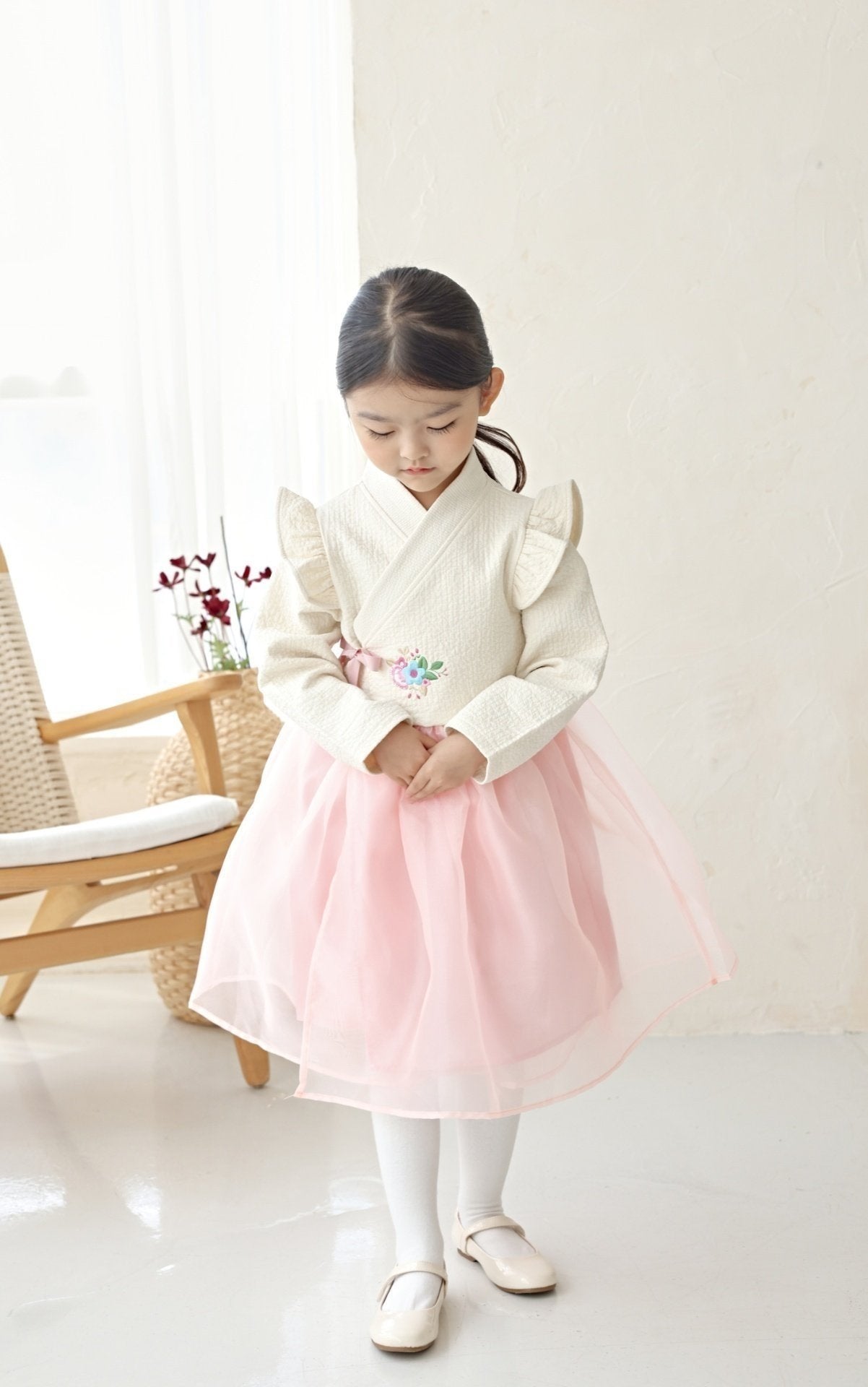(Pre-order) bbb - Assi Hanbok 아씨한복 (Pink)
