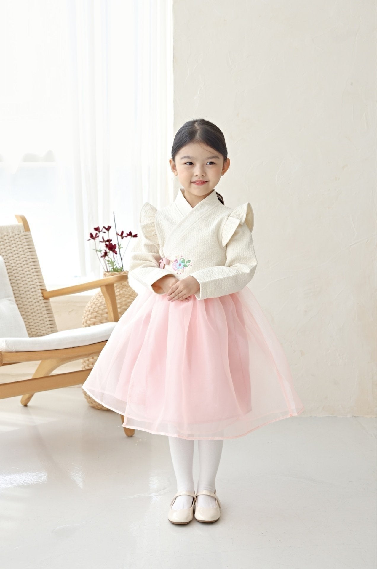 (Pre-order) bbb - Assi Hanbok 아씨한복 (Pink)