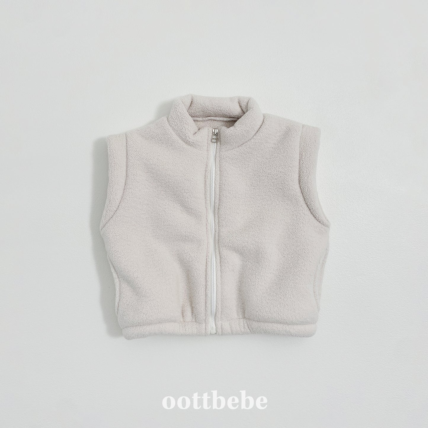 (Pre-order) OOTTBEBE Winter - Fleece Manta Vest 후리스가오리조끼 (3 Colors)