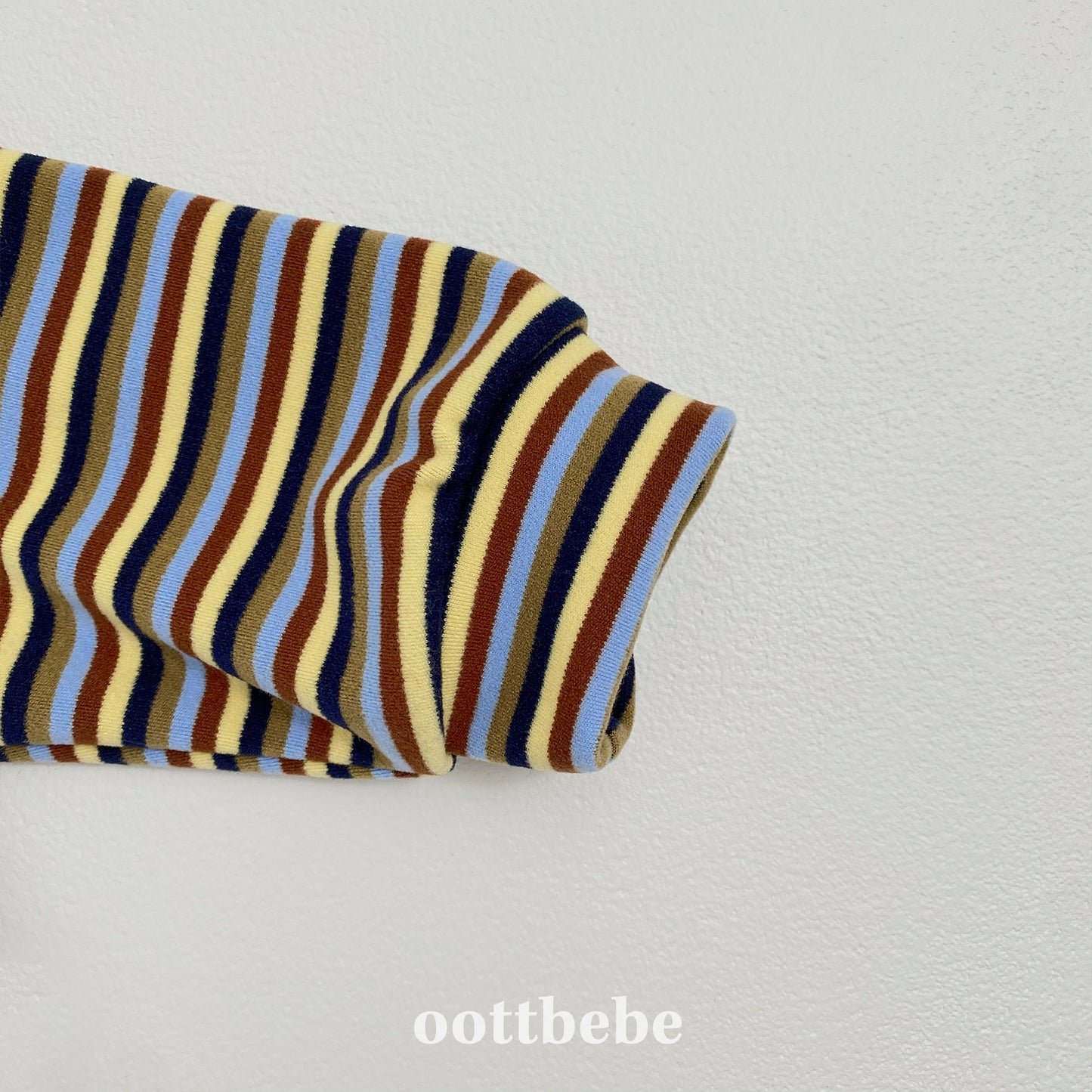 (Pre-order) OOTTBEBE Winter - Chunky Ribbed Stripe Tee 봉봉시보리티 (2 Colors)