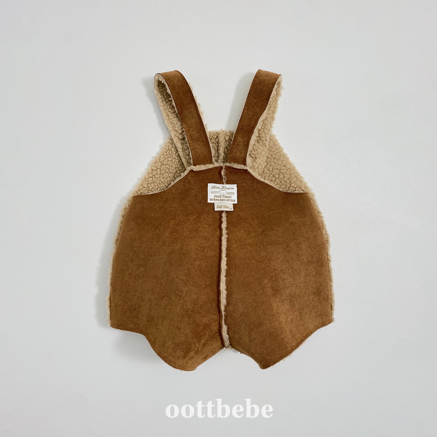 (Pre-order) OOTTBEBE Winter - Mustang Short Overall 무스탕숏오버롤