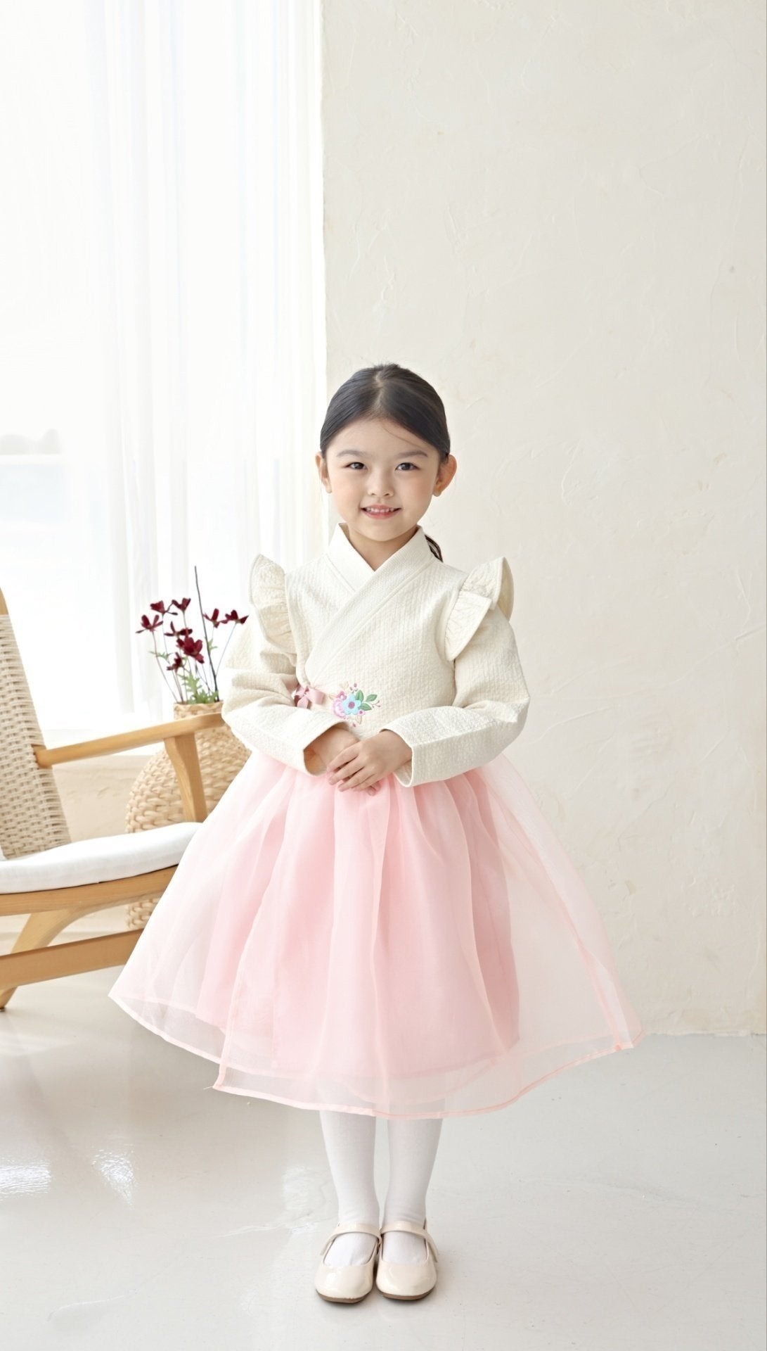 (Pre-order) bbb - Assi Hanbok 아씨한복 (Pink)