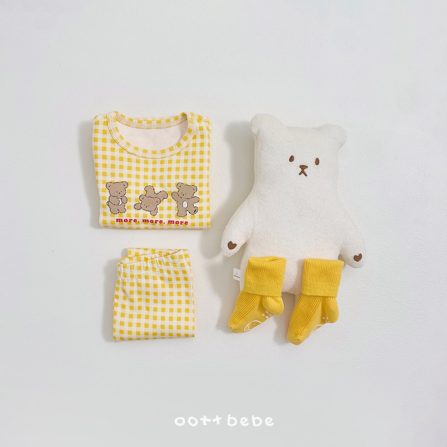 (Pre-order) OOTTBEBE Winter - Checked Bear Pajama Set 체크베어실내복 (2 Colors)