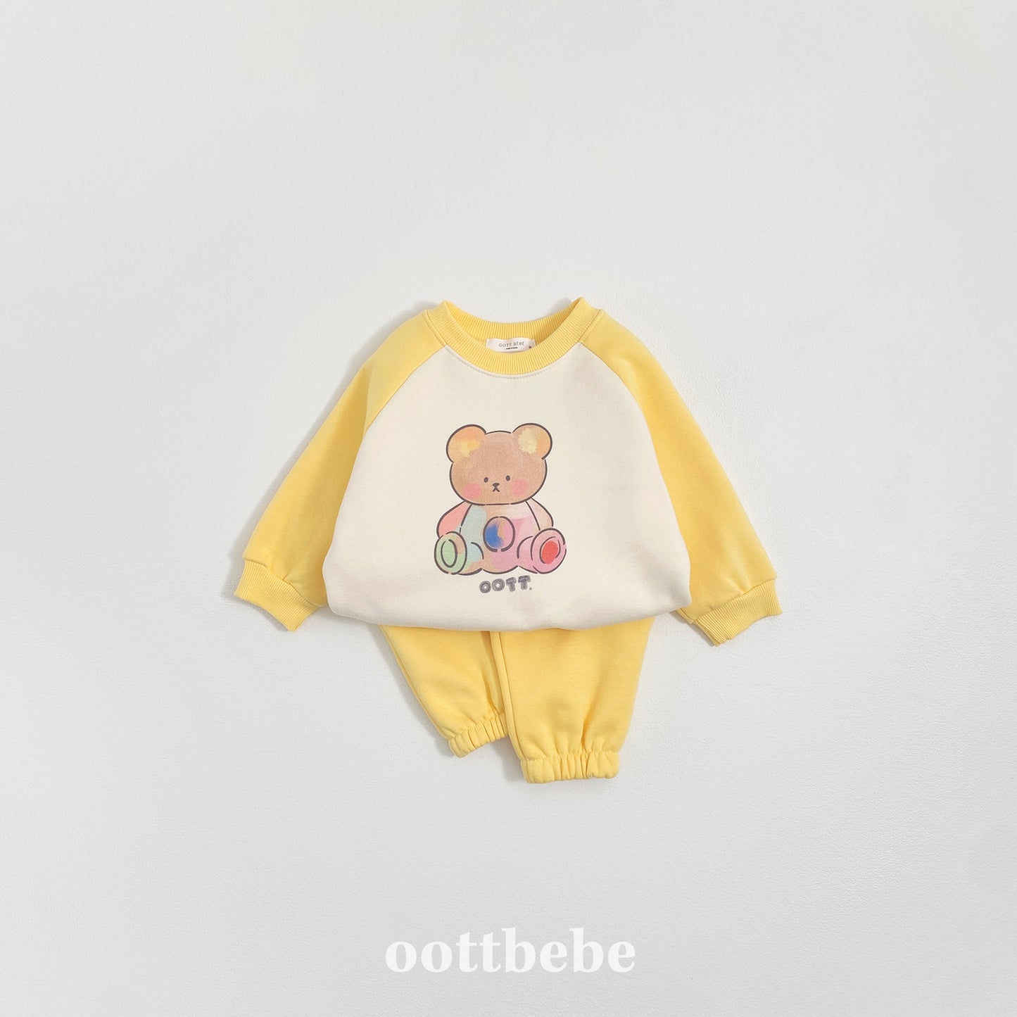 (Pre-order) OOTTBEBE Winter - Watercolor Bear Top & Bottom Set 페인팅오띠상하복 (2 Colors)
