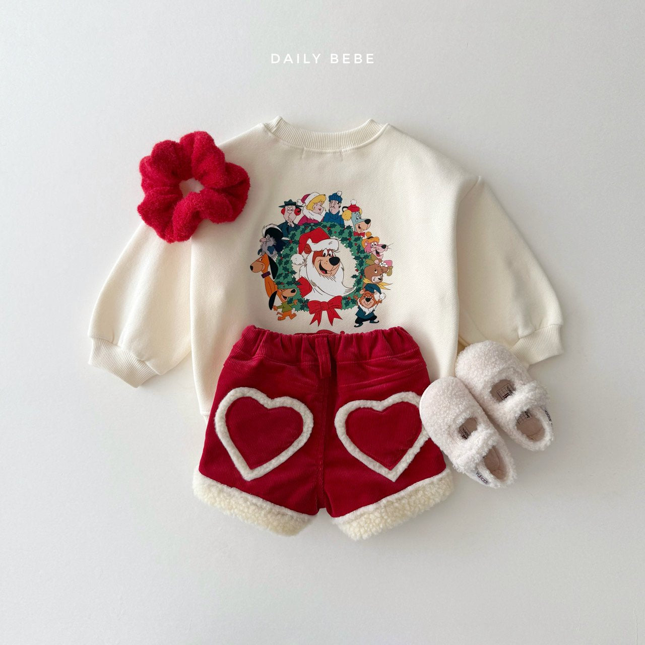 (Pre-order) Daily Bebe Winter - Kids' Wreath Christmas Sweatshirt 리스 맨투맨