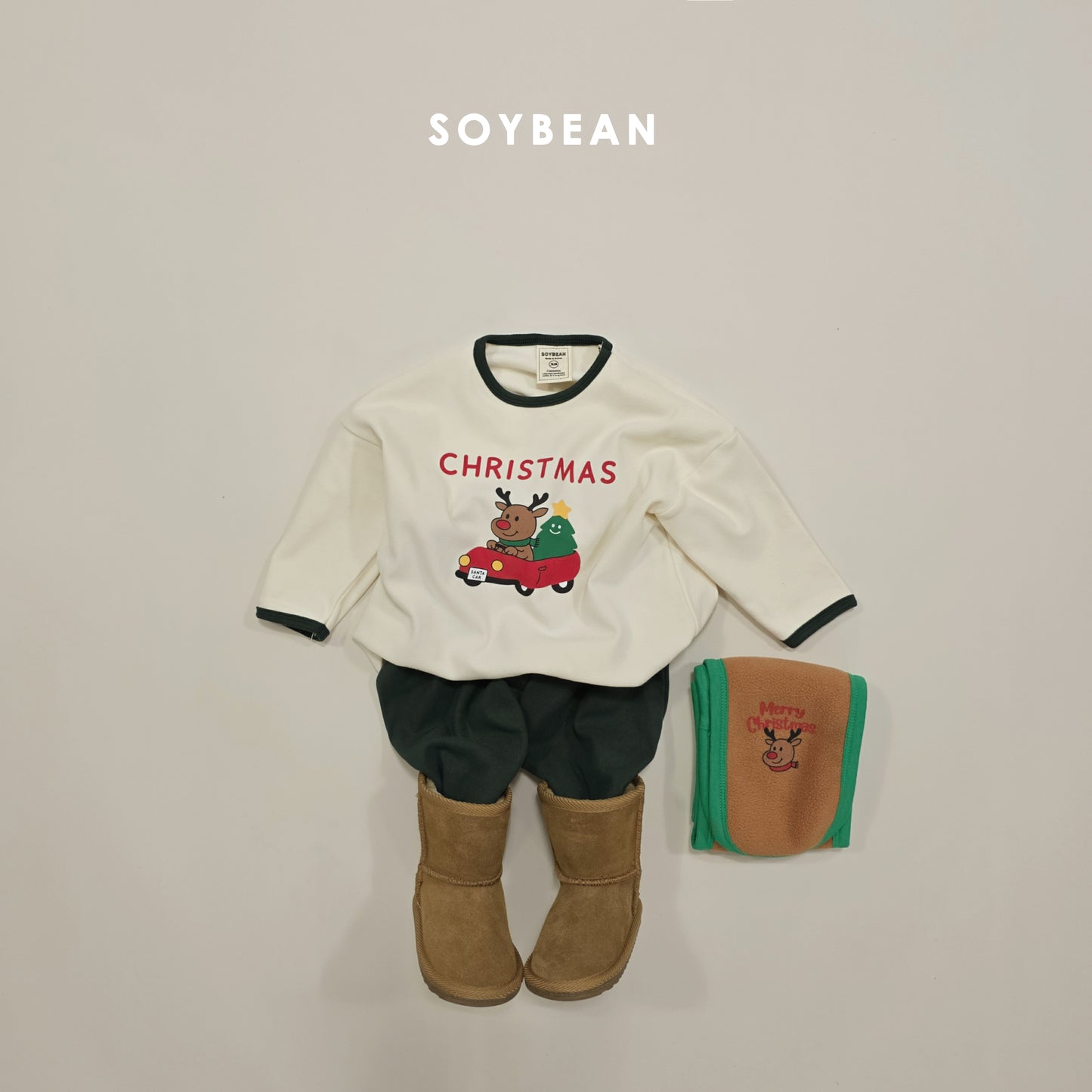 (Pre-order) Soybean Kids Winter - Merry Mongle Loose Pajama Set 메리몽글루즈실내복 (2 Colors)