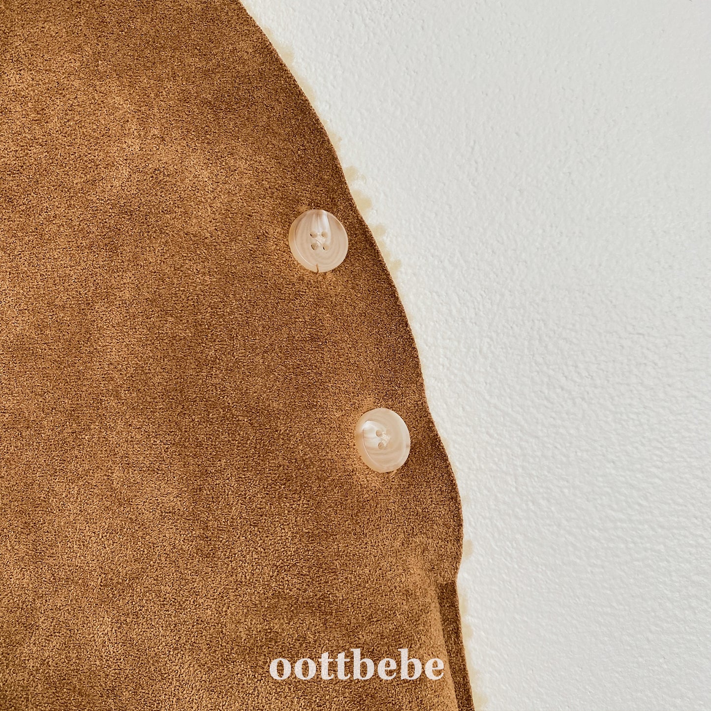 (Pre-order) OOTTBEBE Winter - Mustang Short Overall 무스탕숏오버롤