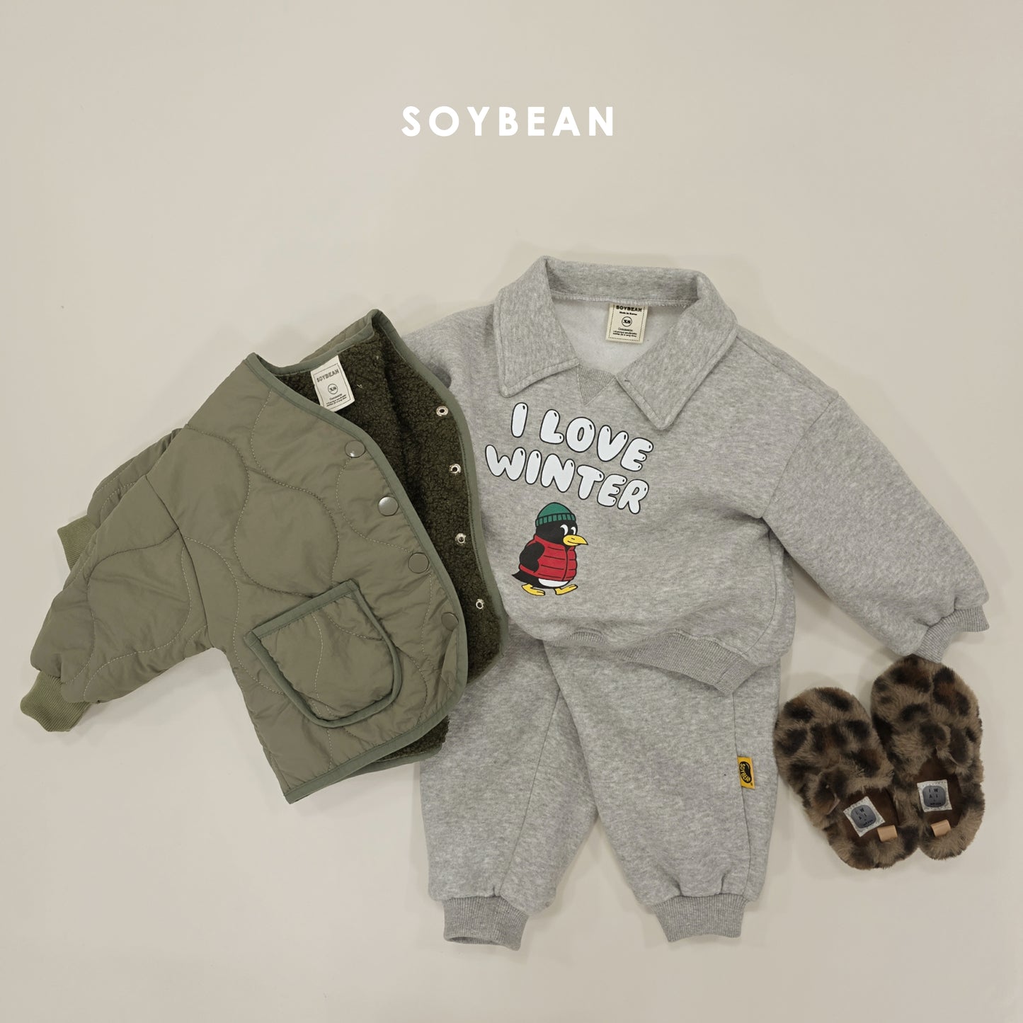 (Pre-order) Soybean Kids Winter - Cozy Penguin Collar Fleece-Lined Top & Bottom Set 포근펭귄카라상하복 (2 Colors)