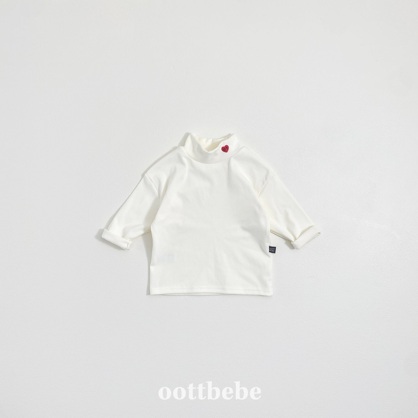 (Pre-order) OOTTBEBE Winter - Signature Heart Turtleneck Tee OT하트폴라티 (4 Colors)