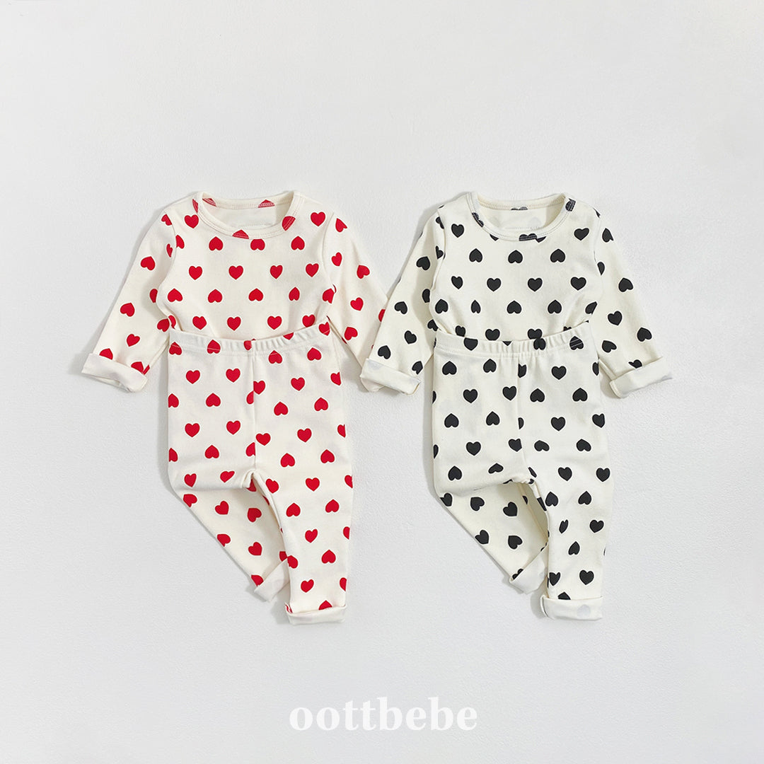 (Pre-order) OOTTBEBE Winter - Heart Pajama Set 하트실내복 (2 Colors)