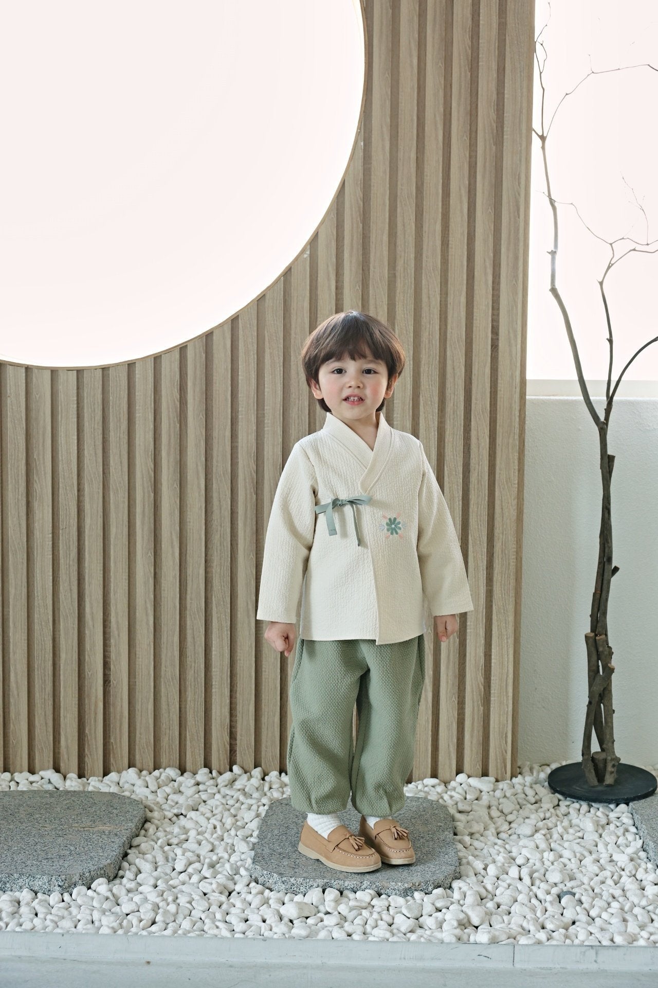 (Pre-order) bbb - Doryeong Hanbok 도령한복