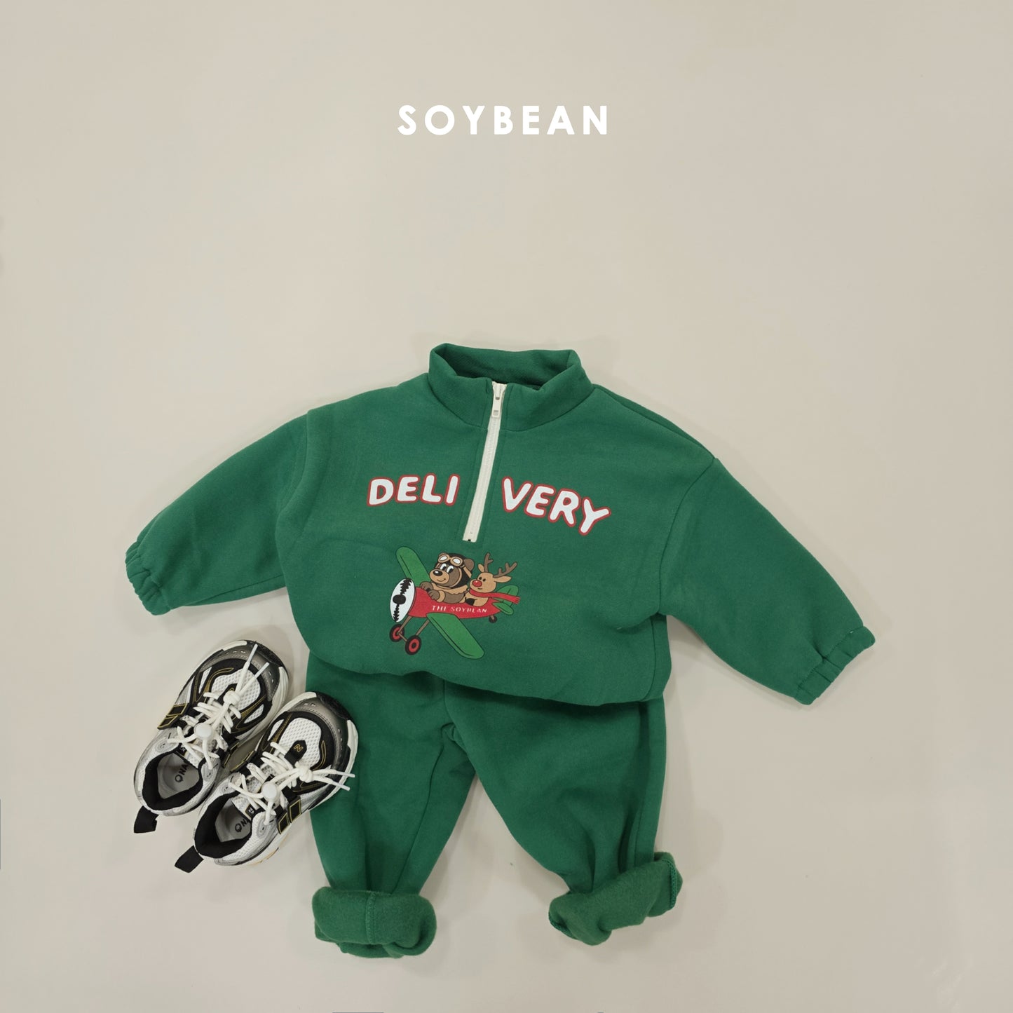 (Pre-order) Soybean Kids Winter - Flying Delivery Top & Bottom Set 플라잉딜리버리상하 (2 Colors)