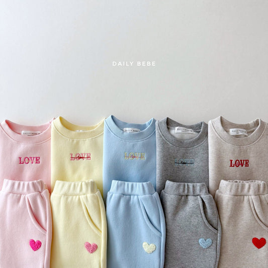 (Pre-order) Daily Bebe Winter - Kids’ Love Jogger Top & Bottom Set 러브 조거세트 (5 Colors)