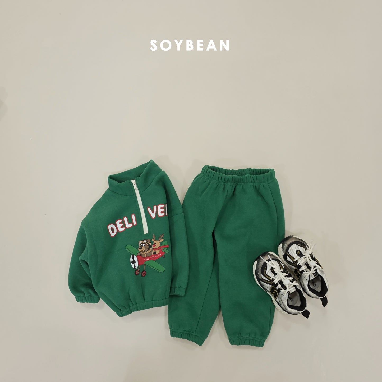 (Pre-order) Soybean Kids Winter - Flying Delivery Top & Bottom Set 플라잉딜리버리상하 (2 Colors)