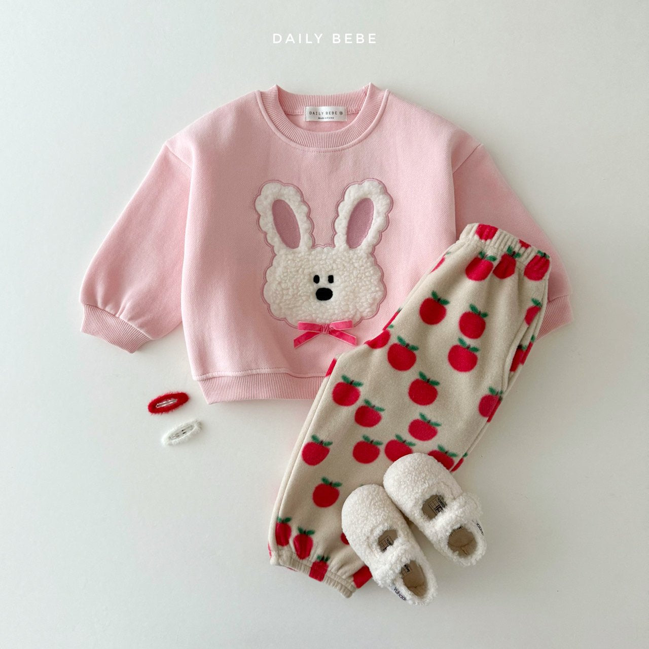 (Pre-order) Daily Bebe Winter - Kids' Fuzzy Ribbon Sweatshirt 뽀글 리본 맨투맨 (2 Colors)