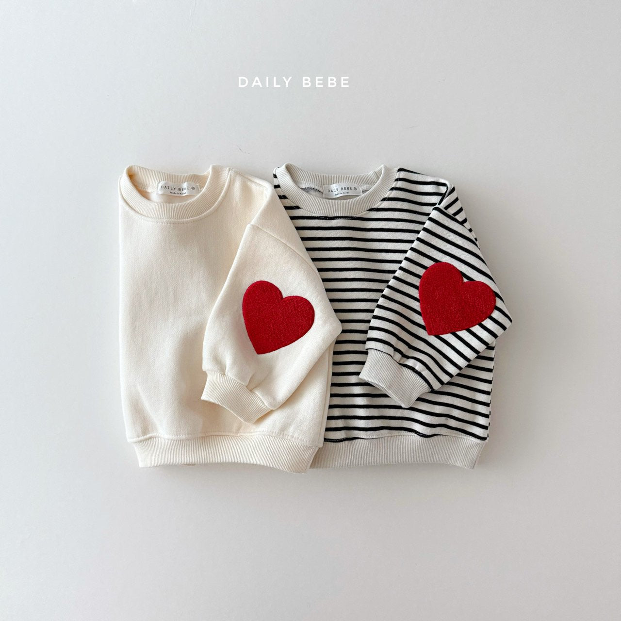 (Pre-order) Daily Bebe - Kids’ Heart Sweatshirt 하트맨투맨 (2 Colors)