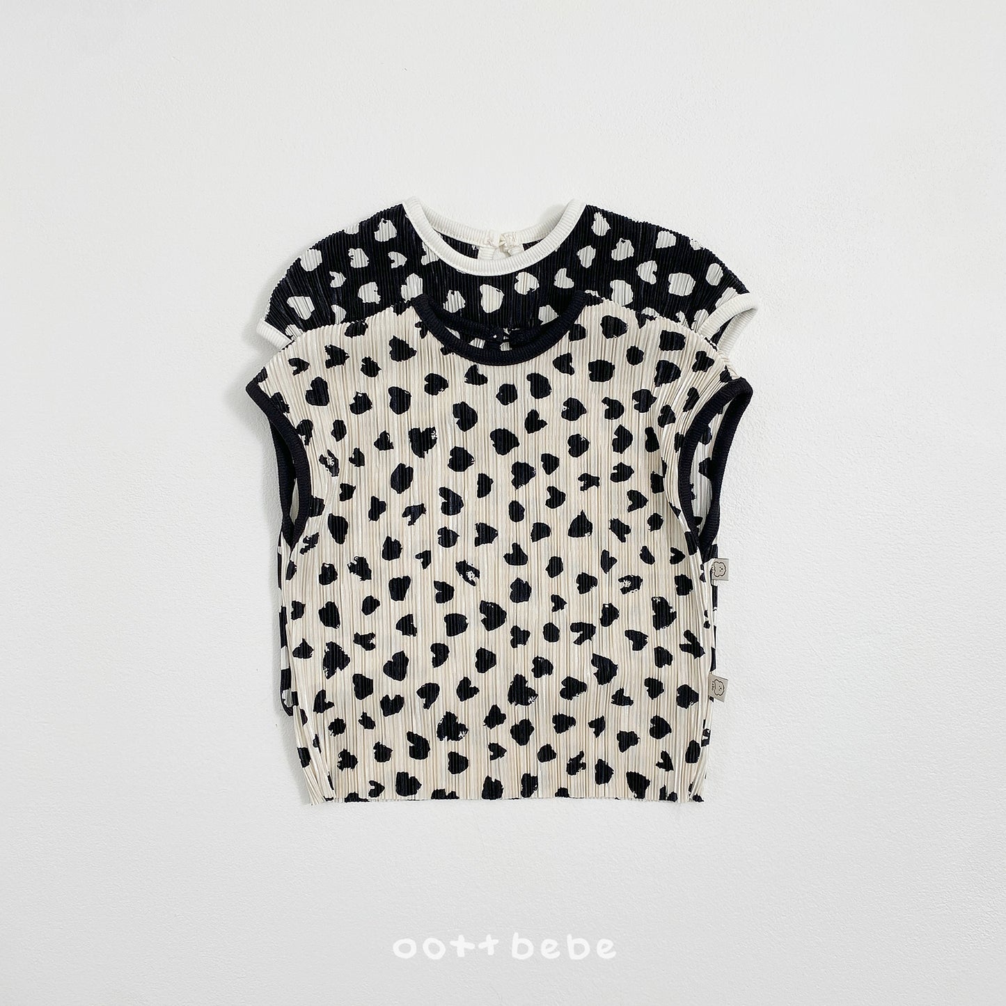 (Pre-order) OOTTBEBE Summer - Petit Leopard Pleated Set 쁘띠호피플리츠상하복 (2 Colors)