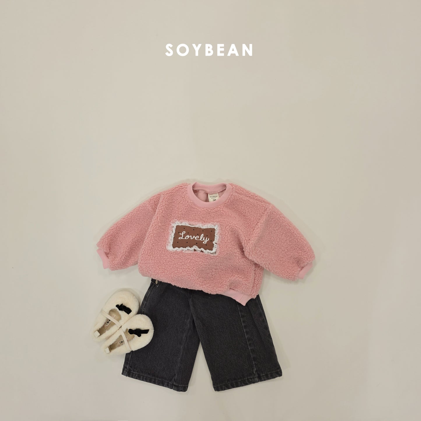 (Pre-order) Soybean Kids Winter - Lovely Bouclé Embroidered Sweatshirt 러블리뽀글맨투맨 (2 Colors)