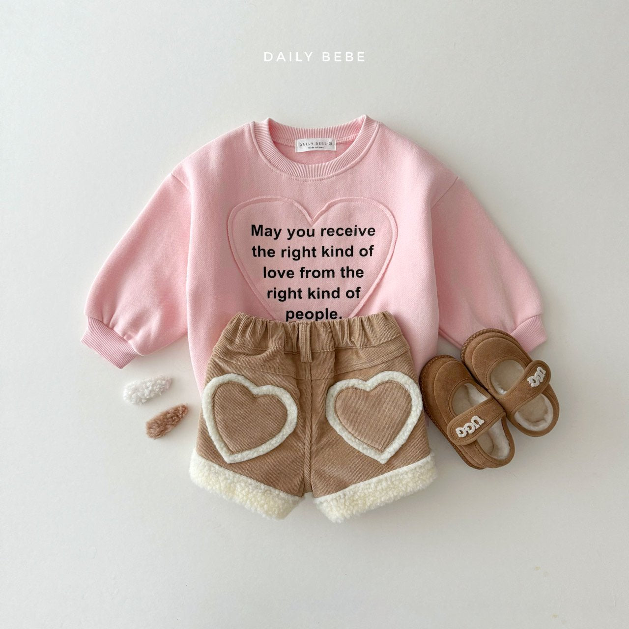 (Pre-order) Daily Bebe Winter - Kids' Fuzzy Heart Shorts 뽀글 하트 반바지 (2 Colors)