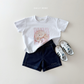 (Pre-order) Daily Bebe Summer - Kids' Little Friends Photo T-Shirt 리틀 프렌즈티 (2 Colors)