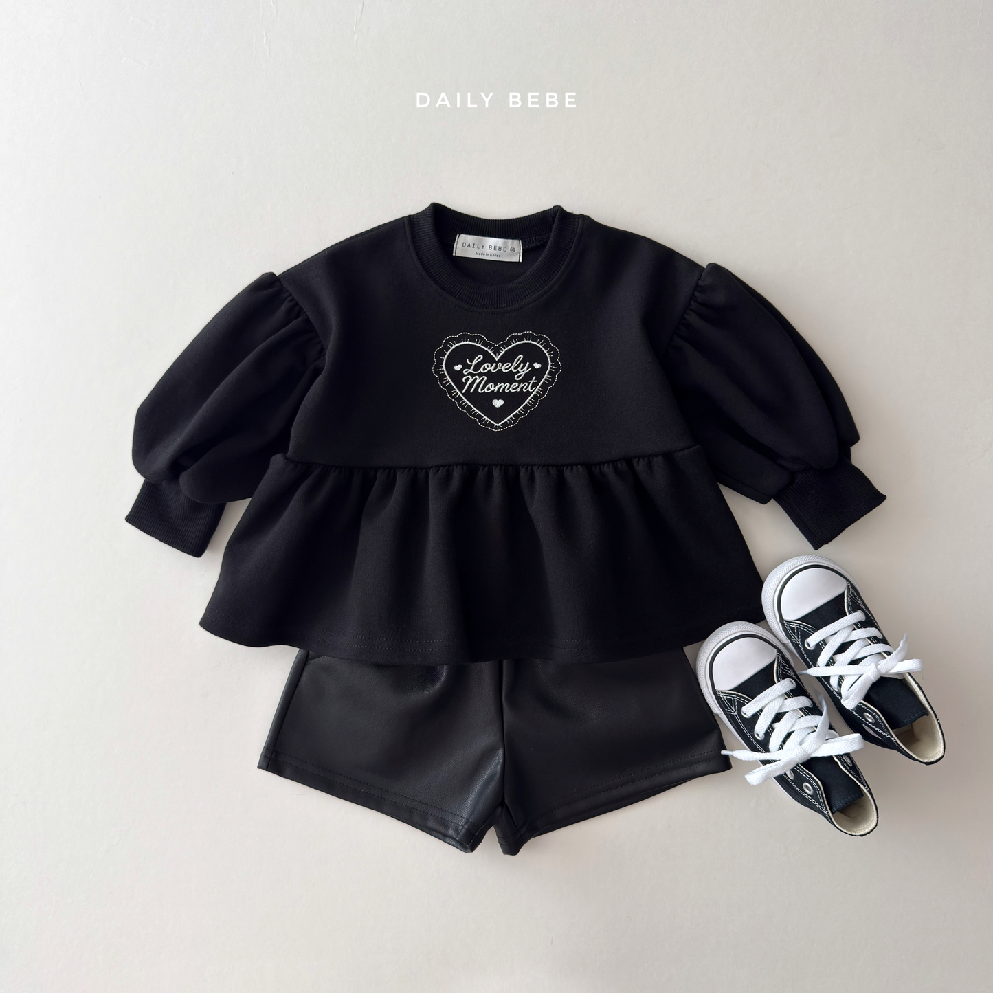 (Pre-order) Daily Bebe Fall - Kids' Lovely Moment Peplum Puff-Sleeve Top 러블리 모먼트T (2 Colors)