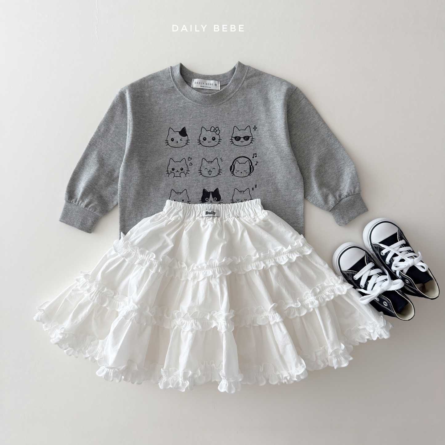 (Pre-order) Daily Bebe Fall - Kids' Cat Emoticon Long-Sleeve Tee 이모티콘T (2 Colors)