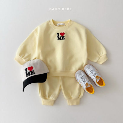 (Pre-order) Daily Bebe - Kids’ Lettering Wide Top & Bottom Set 알럽미 상하세트 (5 Colors)