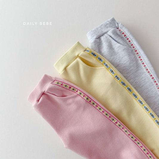 (Pre-order) Daily Bebe - Kids’ Flower Lined Jogger Pants 꽃테잎 조거팬츠 (3 Colors)